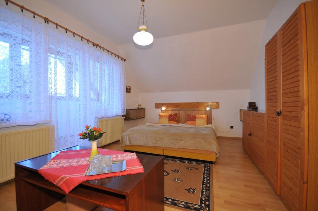 Hotel Vila Helena Liptovský Ján Esterno foto