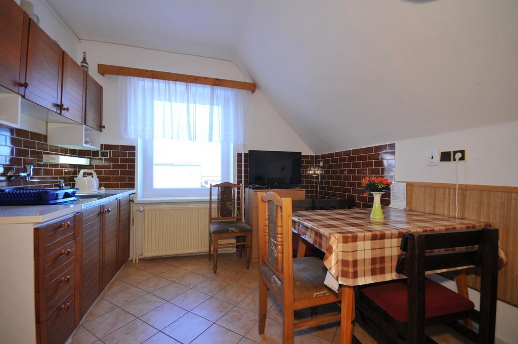 Hotel Vila Helena Liptovský Ján Esterno foto